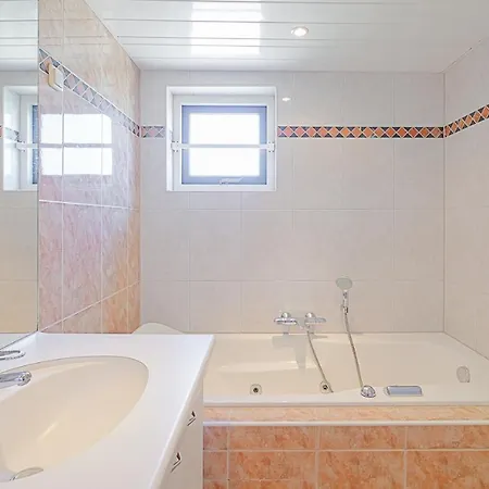 Holiday home Duyngroet - Landal Park Ooghduyne Aan Zee *